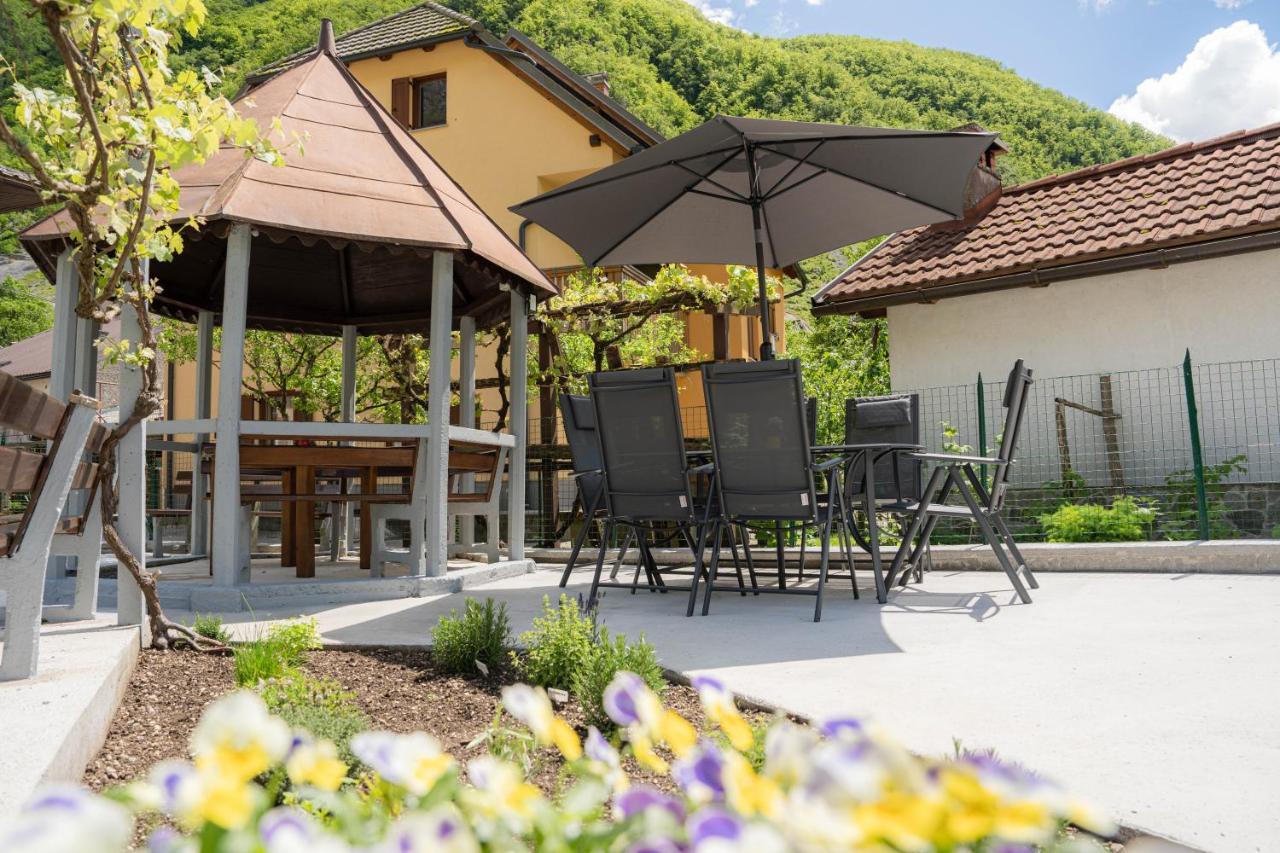 Gasthaus Relax House Soca Bovec Exterior foto